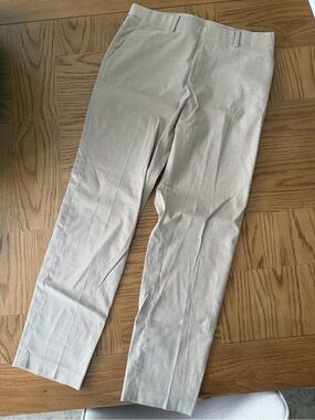 Uniqlo Women’s Khaki Pants